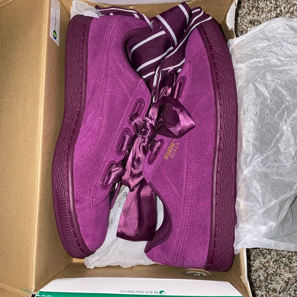 Suede Heart Satin Pumas, Dark Purple, Size: 8 (Women’s) - Picture 2 of 2